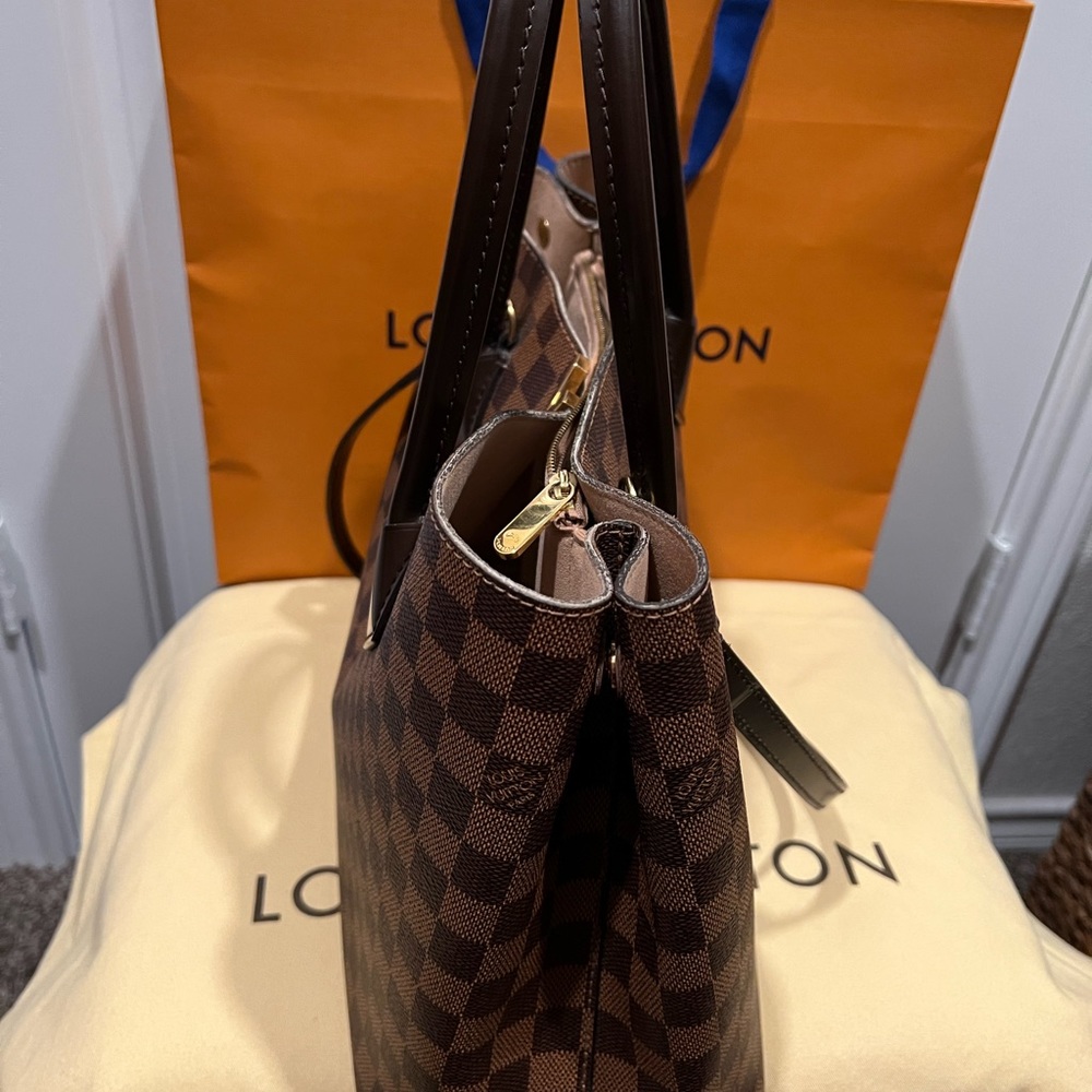 Beautiful AUTHENTIC Louis Vuitton Kensington Tote - Picture 8 of 16